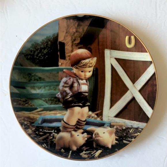 MJ Hummel Collectors Plate, The Danbury Mint “Farm Bot” No. TU4673 - Picture 4 of 4
